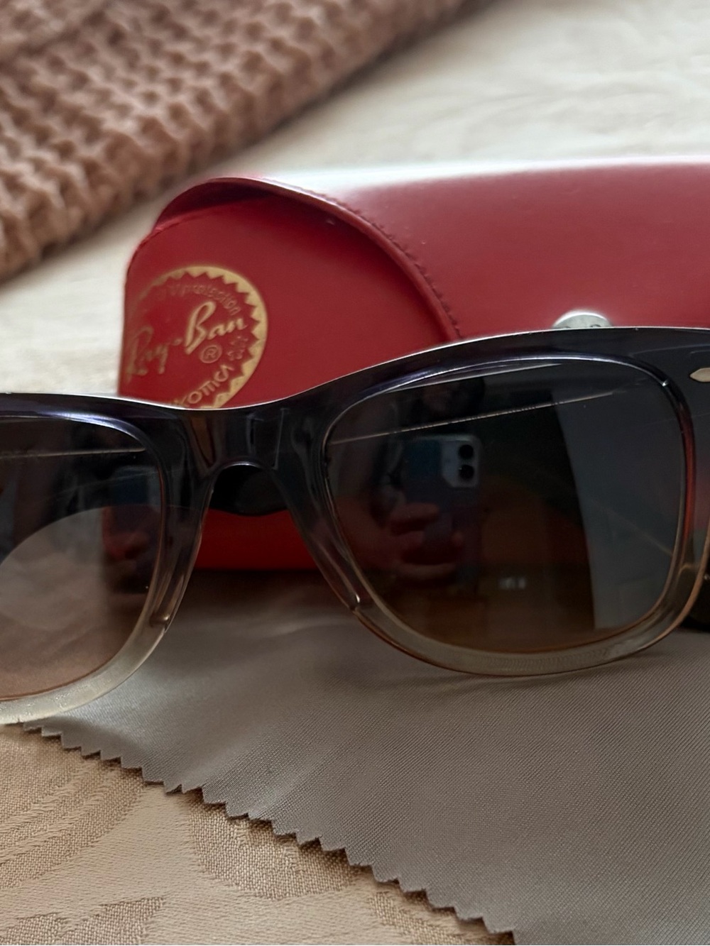 RARE - Ombré Ray-Ban Wayfarers - Picture 4 of 15